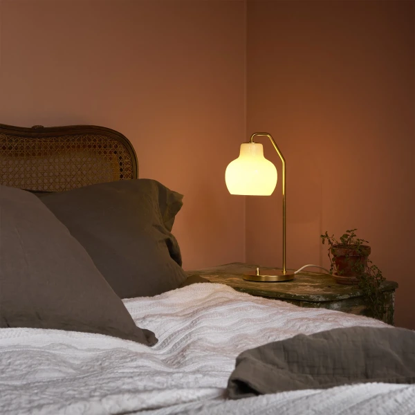 VL Ring Crown Fredericia Bed Room Table ON 0837 kuva