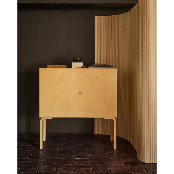 Artek Gems from the Archive In situ Cabinet 250 Screen 100A master kuva