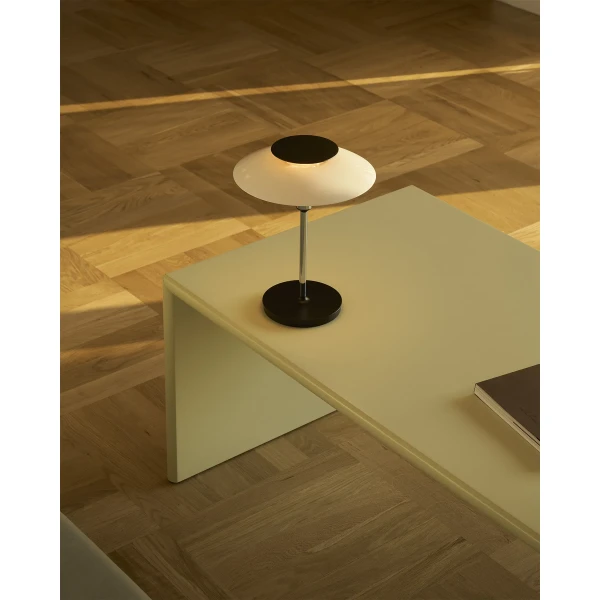 AW25 PH 80 Portable Odense Chrome Close Up2 ON kuva