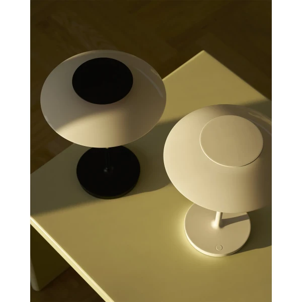 AW25 PH 80 Portable Odense Chrome White Close Up OFF kuva