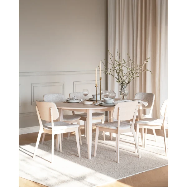 117629 121287 b mb Filippa table ww Barrett chair ww 02 kuva