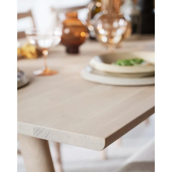 128160 b mb Clapperton dining table ww 02 kuva