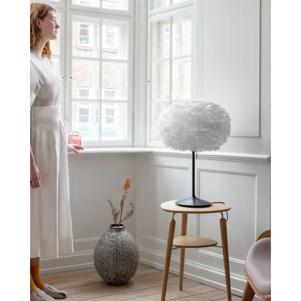 UMAGE lifestyle Eos medium white Sante table black My Spot The Reader dusty rose kuva