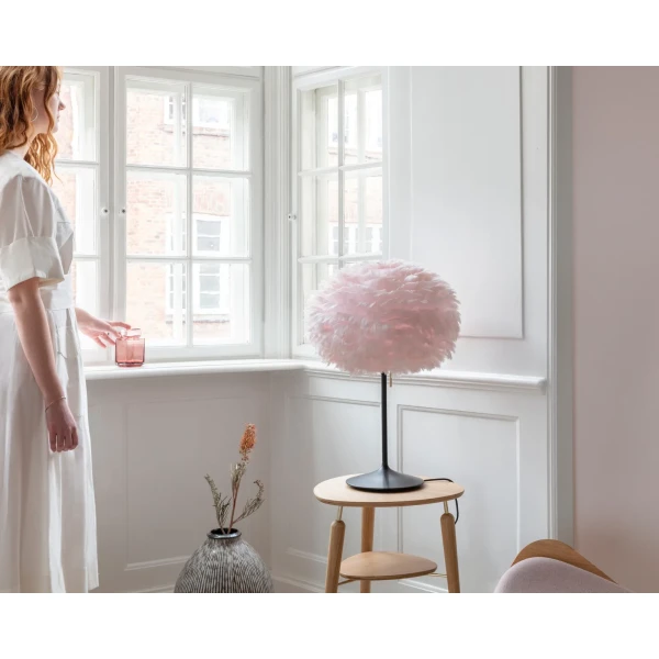 UMAGE lifestyle Eos medium light rose Sante table black My Spot The Reader dusty rose kuva