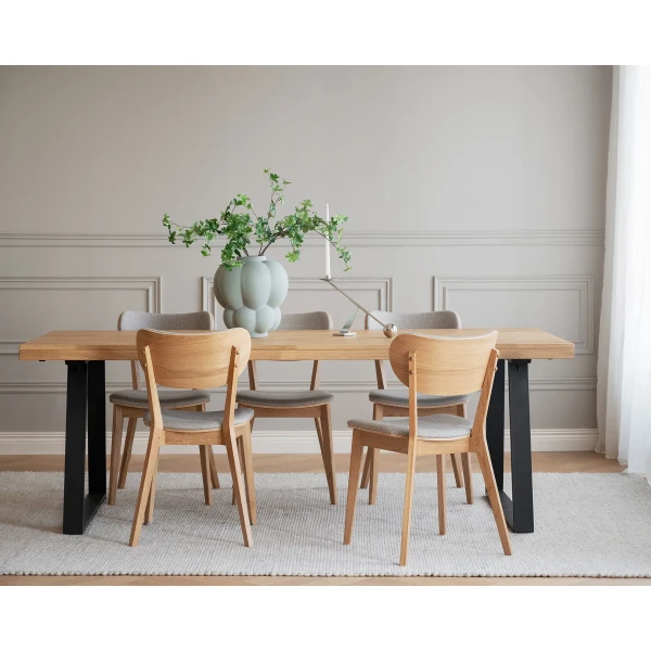 119822 113042 b mb Brooklyn dining table oak Kato chair oak greybeige 01 image