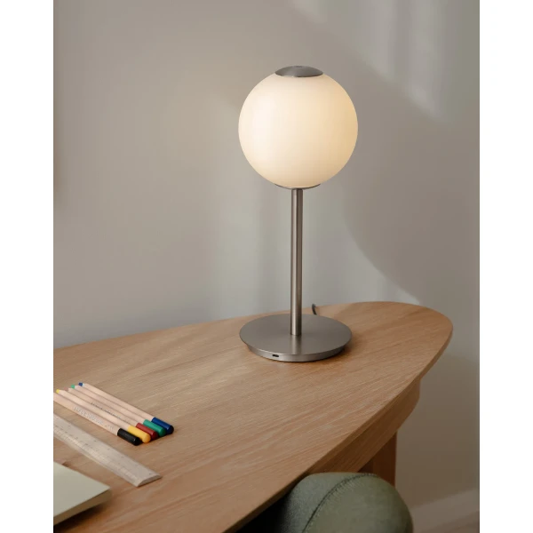 UMAGE lifestyle Audrey table lamp steel 3 kuva