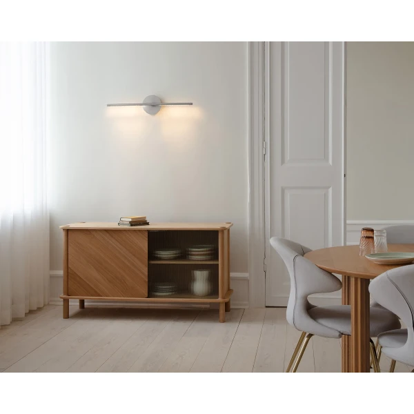 UMAGE lifestyle Italic oak Omni wall lamp brushed steel 2 kuva