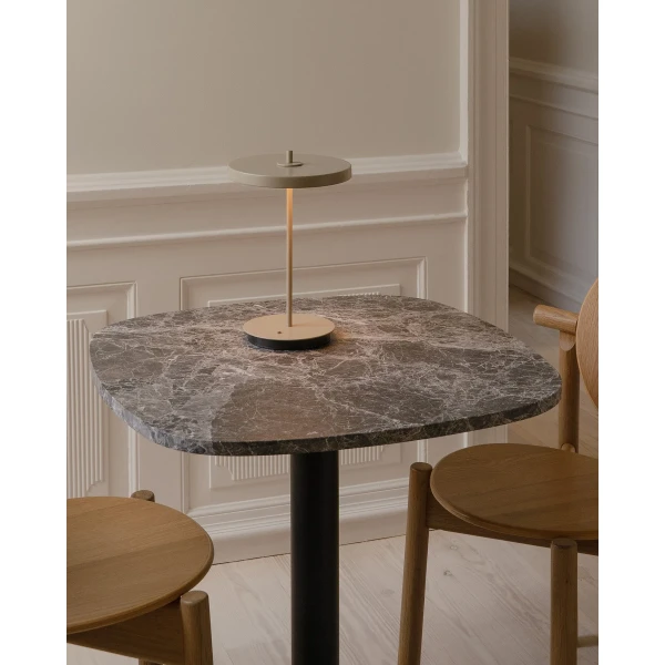 UMAGE lifestyle Gather cafe table emperador Heiko dining chair oak Asteria Move monochrome clay 8 kuva