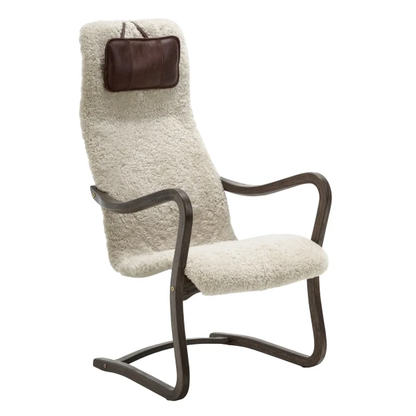 Broderna Anderssons LUNA nojatuoli savutammi lampaanvilla moonlight image