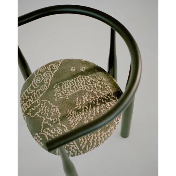 New Works Lifestyle 41811DETM003 Bukowski Chair Black Dedar Tiger Mountain 003 2 kuva