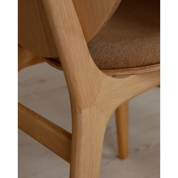 UMAGE lifestyle A Conversation Piece dining chair oak sugar brown 2 kuva