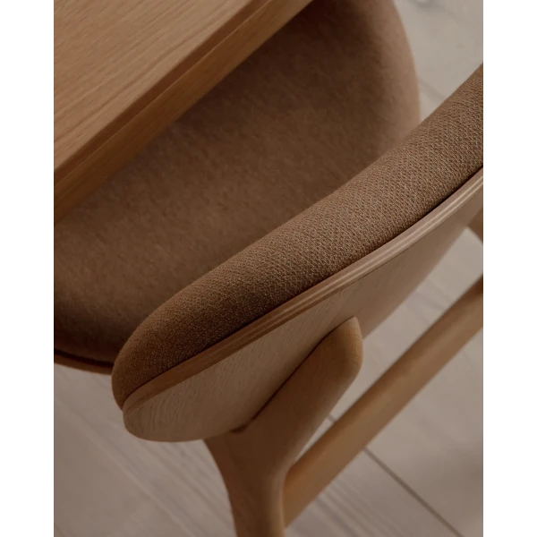 UMAGE lifestyle A Conversation Piece dining chair oak sugar brown 4 kuva