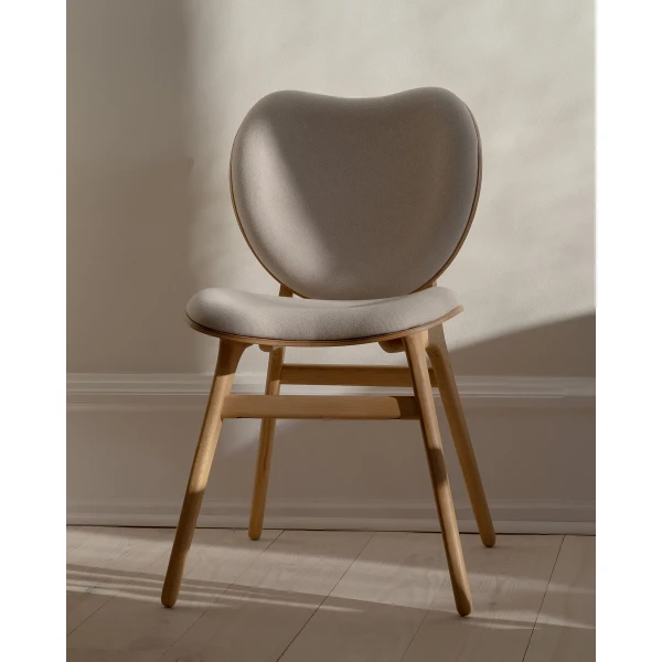 UMAGE lifestyle A Conversation Piece dining chair oak white sands 10 kuva