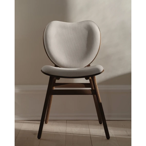 UMAGE lifestyle A Conversation Piece dining chair dark oak sterling 9 kuva