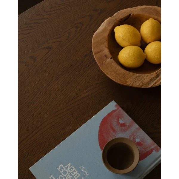 UMAGE lifestyle Together smooth square 100 low dark oak 1 kuva