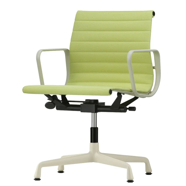 9536113 Aluminium Chair EA 132 master kuva