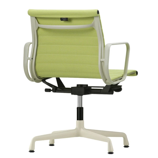 9536114 Aluminium Chair EA 132 master kuva