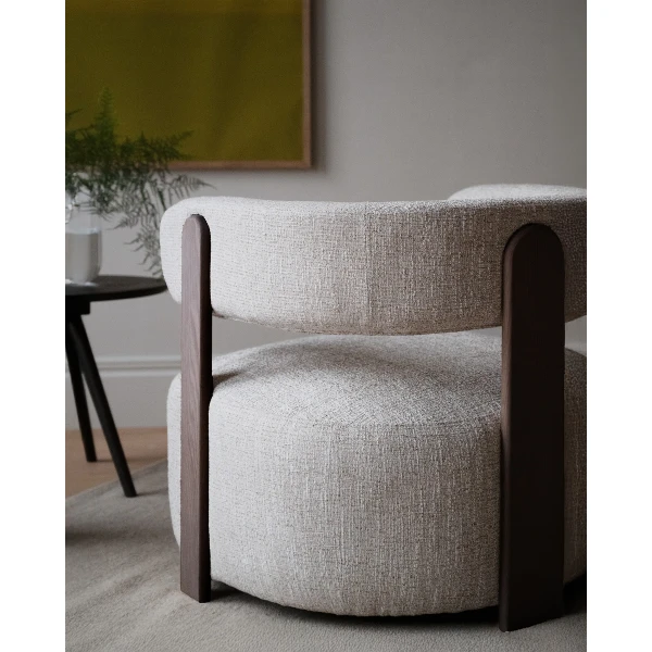 151516 b mb Jenison lounge chair beige brown 02 kuva