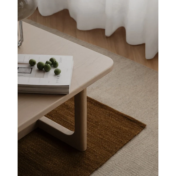 123414 123261 b mb Driscoll coffee table ww Moorfields carpet saffron kuva