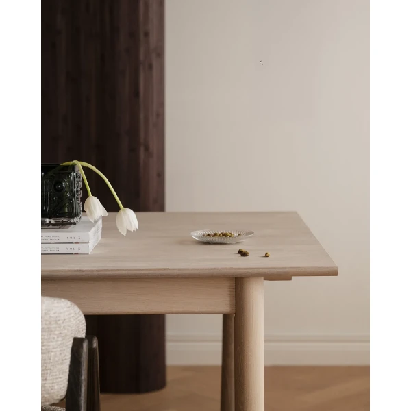 128050 b mb Derrymore dining table ww 01 kuva