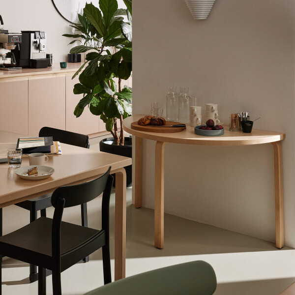 8856333 Aalto table square 84 half round 95 master kuva