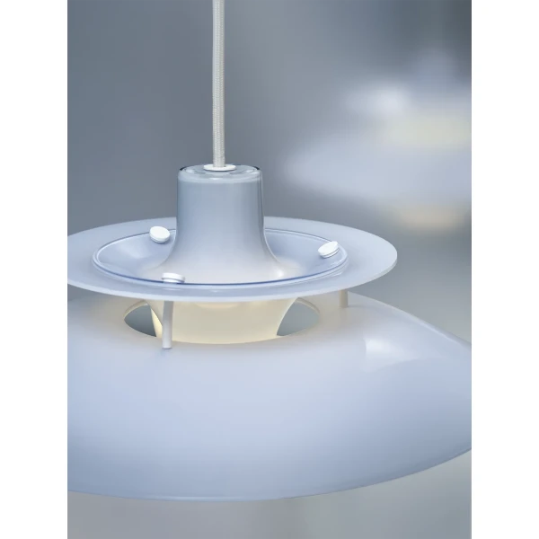 AW26 PH 5 320 Opal Pendant Blu Campaign 11 ON kuva
