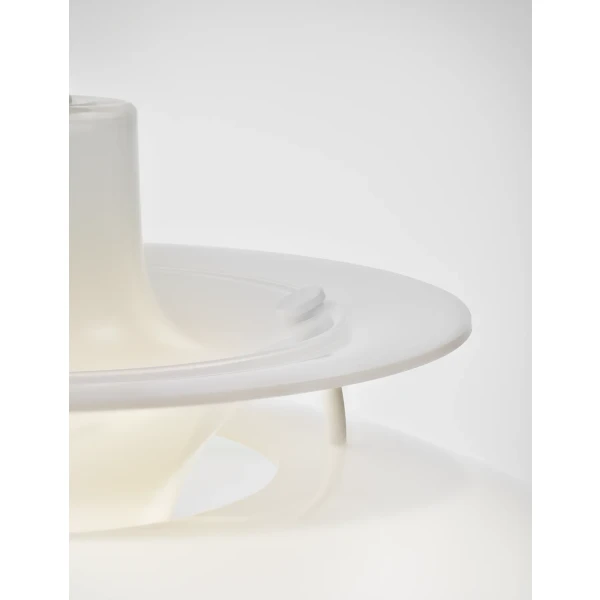 AW26 PH 5 320 Opal Pendant White Campaign 7 ON kuva