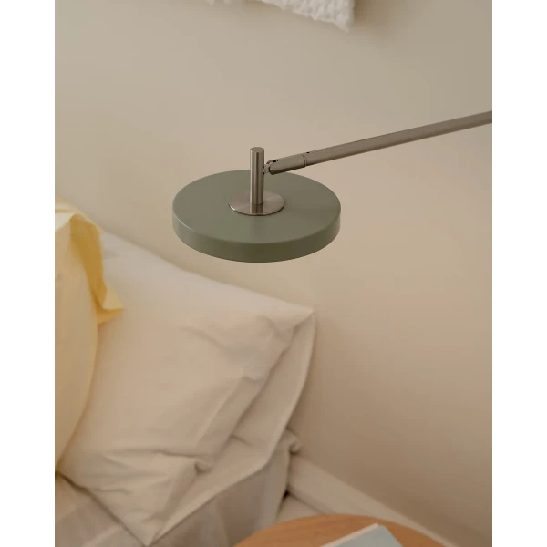 UMAGE lifestyle Asteria wall lamp long nuance olive steel 1 kuva