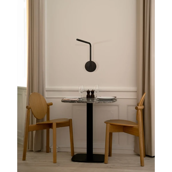 UMAGE lifestyle Omni Pivot black Heiko oak Gather cafe table emperador 1 kuva