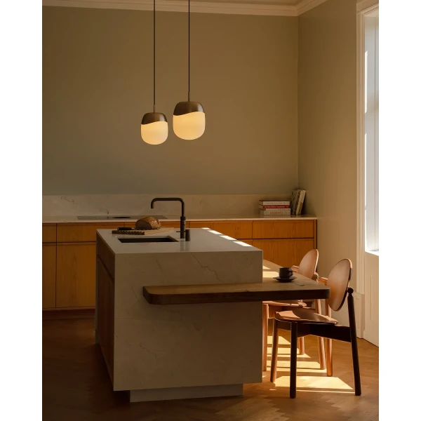 UMAGE lifestyle Spring pendant lampshade medium brass 1 kuva