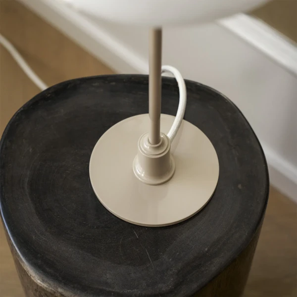 AW26 PH 2 1 Table Beige Interior Close Up kuva