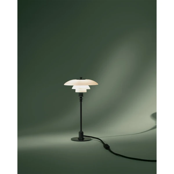 AW26 PH 2 1 Table Green Marketing On kuva