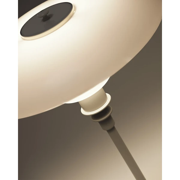 AW26 PH 3 2 Table Beige Marketing Close Up On 03 kuva