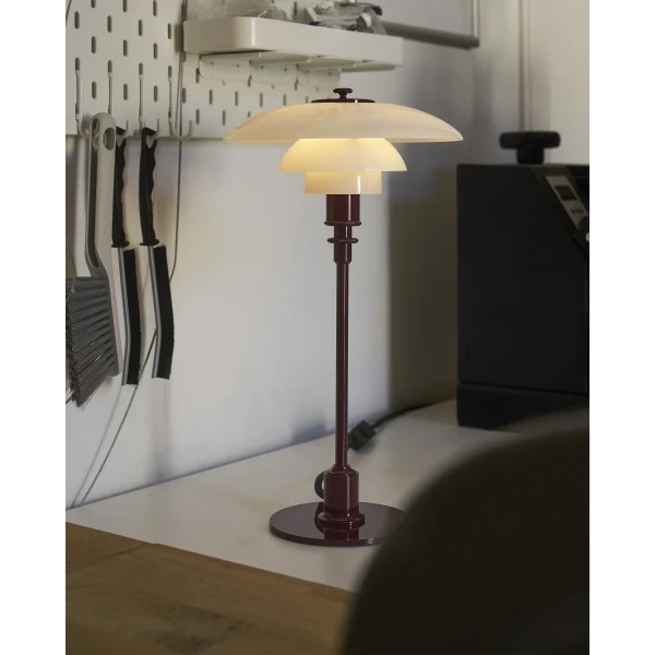AW26 PH 3 2 Table Burgundy Fashion Academy ON 0119 kuva