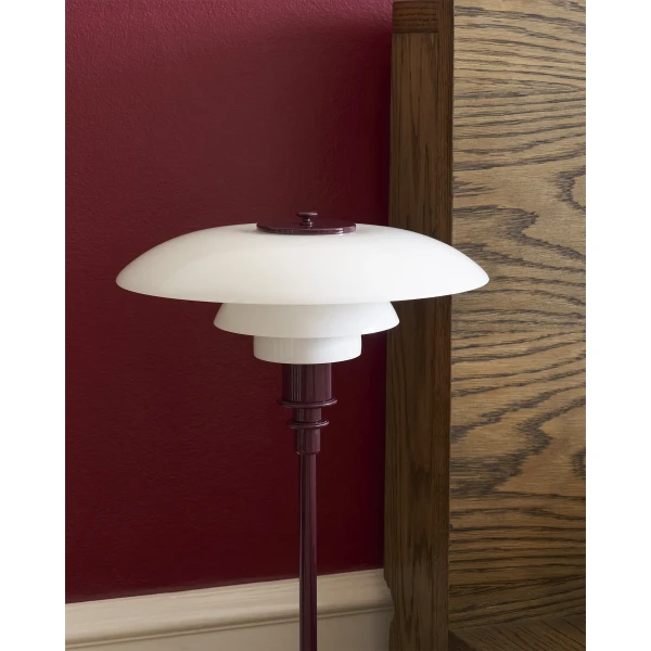 AW26 PH 3 2 Table Burgundy Interior Close Up OFF kuva