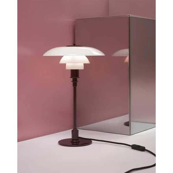 AW26 PH 3 2 Table Burgundy Marketing On 02 kuva