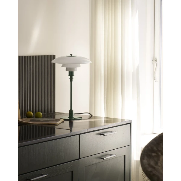 AW26 PH 3 2 Table Deep Green Interior Close Up OFF kuva