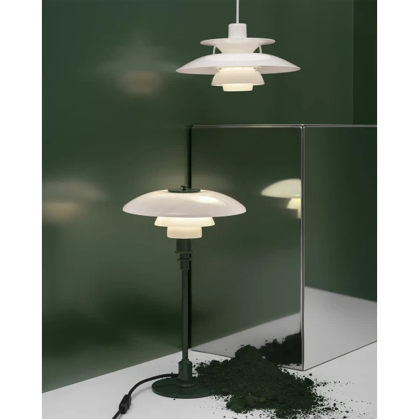 AW26 PH5 320 Opal Pendant White PH 3 2 Table Green Marketing On kuva