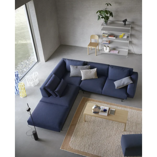 Muuto pebble rug orange lifestyle kuva
