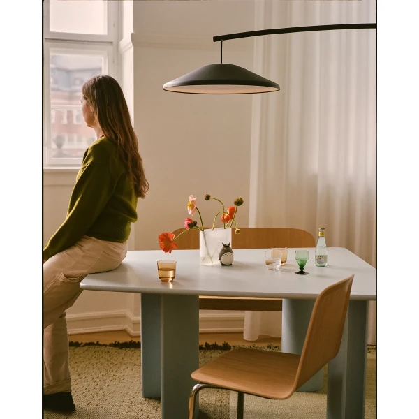 editorial re norm light blue contra floor lamp brink cantilever oak chrome workshop bench oak kuva