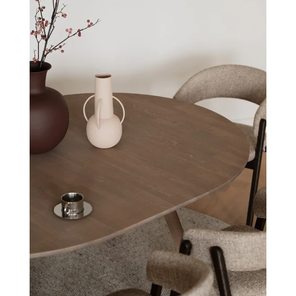 128183 b mb Clapperton dining table sand 01 kuva