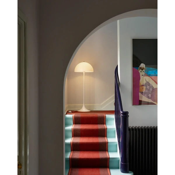 Panthella 400 Opal Schnack House Stairs kuva
