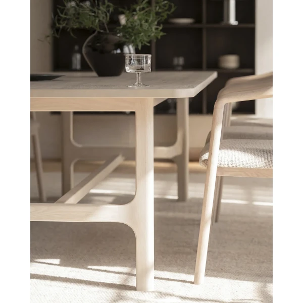 123400 b mb  Driscoll dining table ww 02 kuva