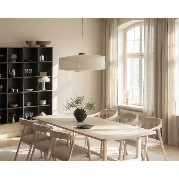 270426 270427 148033 123400 b mb Scottsdale shelf box brown Dillon armchair medium beige ww Driscoll dining table ww 01 kuva