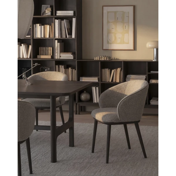 270151 123406 b mb Judson armchair medium beige brown Driscoll dining table brown 01 kuva