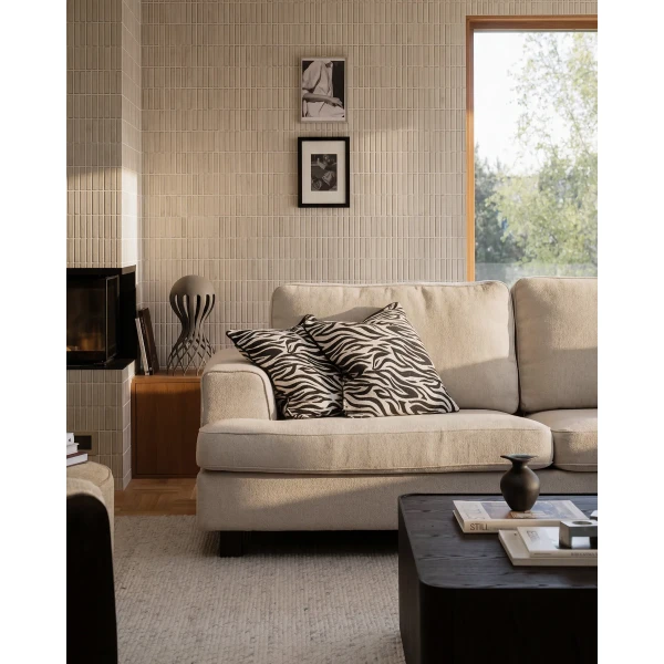 340013 270321 b mb Aberdeen 3 seater sofa glory 05 Seabrook coffee table brown 01 kuva