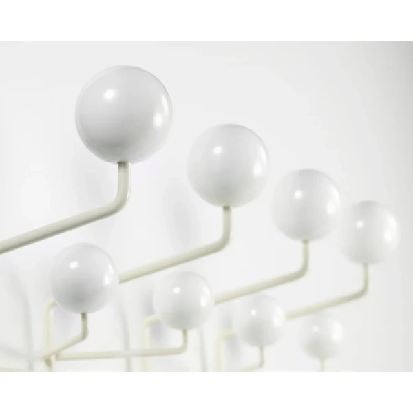 9363334 Hang it all warm white Detail v fullbleed 1440x image