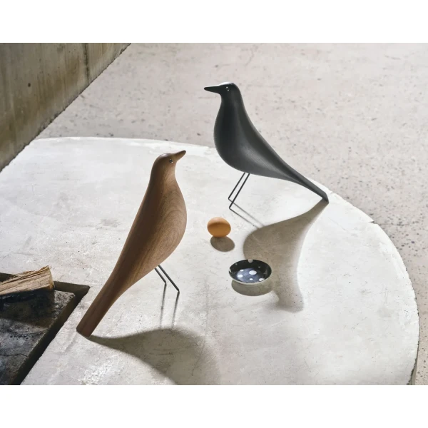 9579698 Eames House Bird ash black walnut v fullbleed 1440x kuva