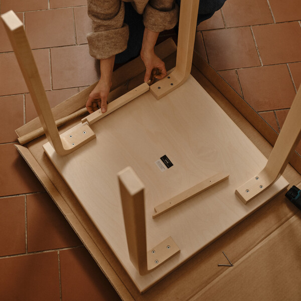 Artek Aalto table square 80C assembly 3 kuva