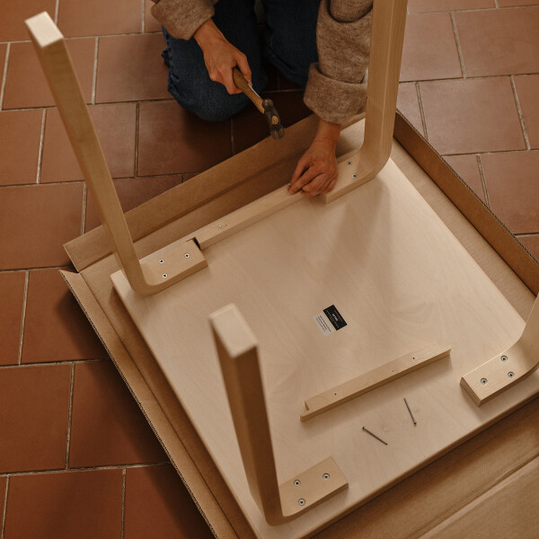 Artek Aalto table square 80C assembly 4 kuva